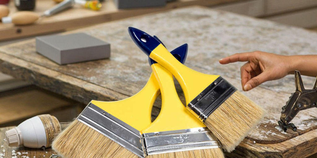 Paint Brush with Tapered Filament