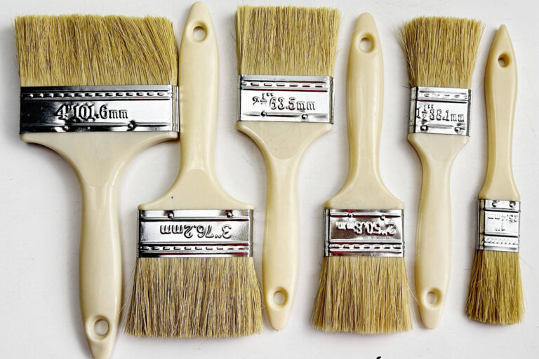 Custom Chip Paint Brush with Plastic Handle and Natural Bristles (7) : Custom Chip Paint Brush with Plastic Handle